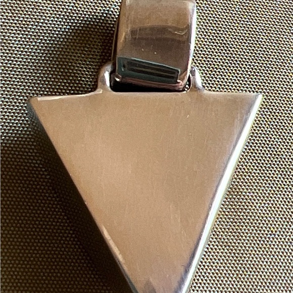 Gorgeous Vtg modernistic triangle Amber .925 sterling silver pendant 9.7g - Picture 5 of 11